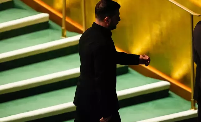 Ukrainę President Volodymyr Zelenskyy leaves after speaking at the 80th session of the United Nations General Assembly, Wednesday, Sept. 24, 2025, at U.N. headquarters. (AP Photo/Yuki Iwamura)