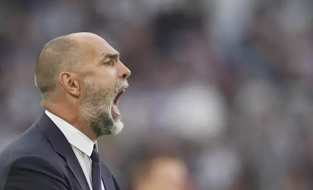 Juventus' head coach Igor Tudor during the Serie A soccer match between Juventus and Inter at the Allianz Stadium in Turin, Italy, Saturday, Sept. 13, 2025. (Spada/LaPresse via AP)