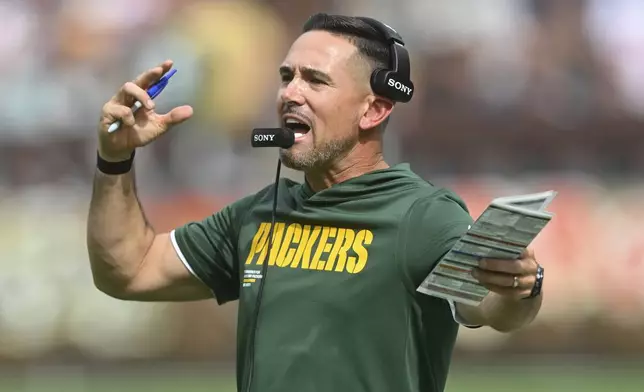Green Bay Packers head coach Matt LaFleur reacts during the second half of an NFL football game against the Cleveland Browns Sunday, Sept. 21, 2025, in Cleveland. (AP Photo/David Richard)