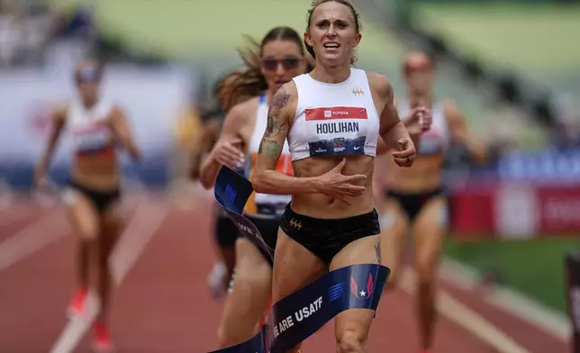 FILE - Shelby Houlihan wins the women's 5,000-meter final at the U.S. Championships athletics meet in Eugene, Ore., Sunday, Aug. 3, 2025. (AP Photo/Abbie Parr, File)