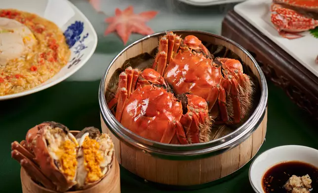 With crabs – Hairy Crabs from Eastern China in particular – becoming mature every autumn, Galaxy Macau is the place for fresh, succulent crabs prepared to perfection with a variety of recipes.