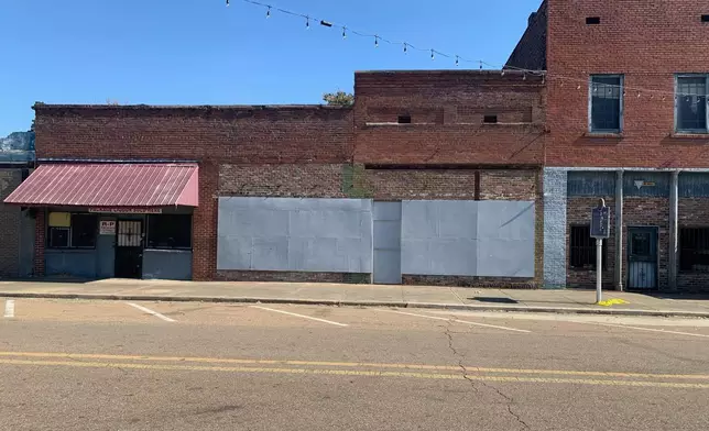 The street remains empty at the scene of Fridays deadly shooting in downtown Leland, Miss.,on Saturday, Oct. 11, 2025. (AP Photo/Katie Adkins)