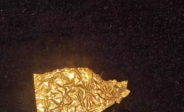 Excavated gold artifacts​​. Photo by Bastillepost.