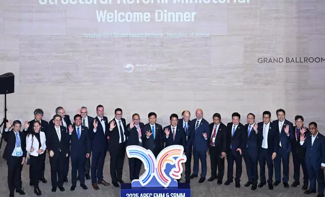 SJ attends APEC Structural Reform Ministerial Meeting in Incheon, Korea  Source: HKSAR Government Press Releases