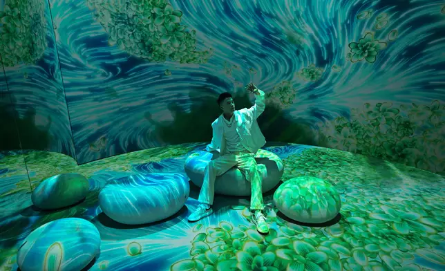 "Immersive Hong Kong" roving exhibition opens in Chengdu  Source: HKSAR Government Press Releases