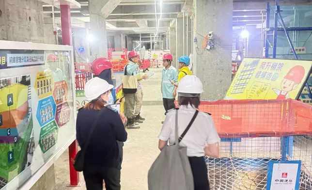 SEE inspects enhanced preventive work in Wong Tai Sin against chikungunya fever  Source: HKSAR Government Press Releases