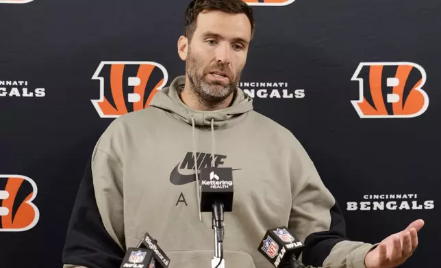 Cincinnati Bengals' Joe Flacco speaks during a news conference after an NFL football game against the Green Bay Packers, Sunday, Oct. 12, 2025, in Green Bay, Wis. (AP Photo/Matt Ludtke)