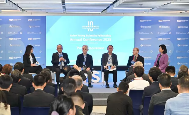 A panel discussion to explore how to build the Asian Scientific Research and Innovation Ecosystem was held following the awards ceremony. (Photo provided by the Future Science Prize)