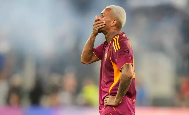 Roma's Wesley gestures at the end of a Serie A soccer match between Roma and Inter Milan, in Rome, Saturday, Oct. 18, 2025. (AP Photo/Andrew Medichini)
