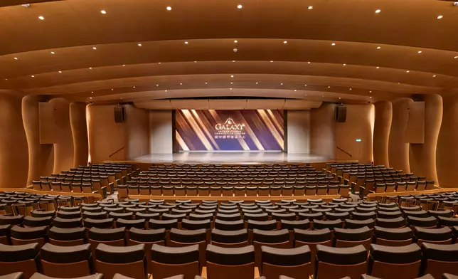 Crafted to the world’s highest performance standards, the 620-seat Galaxy Auditorium boasts state-of-the-art audio-visual systems and cutting-edge acoustics. It offers an exceptional setting for keynote addresses, opening ceremonies, cultural showcases, musical performances, and product unveilings.