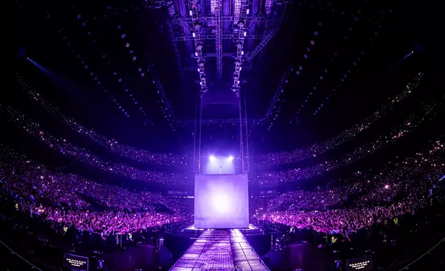 Music lovers were enthralled by Jackson’s electrifying performance and dazzling stagecraft at Galaxy Arena