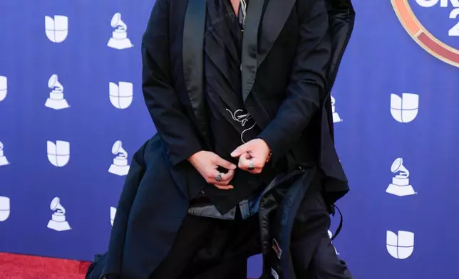 Beto Cuevas arrives at the 2025 Latin Grammys on Thursday, Nov. 13, 2025, at MGM Grand in Las Vegas. (AP Photo/John Locher)