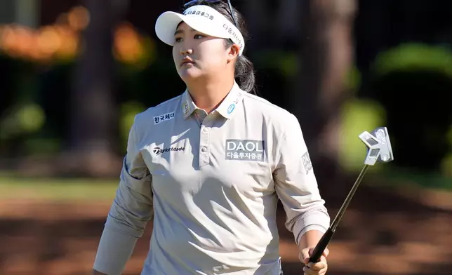Haeran Ryu, of South Korea, reacts after making her putt on the fourth hole during the first round of The Annika LPGA golf tournament Thursday, Nov. 13, 2025, in Belleair, Fla. (AP Photo/Chris O'Meara)