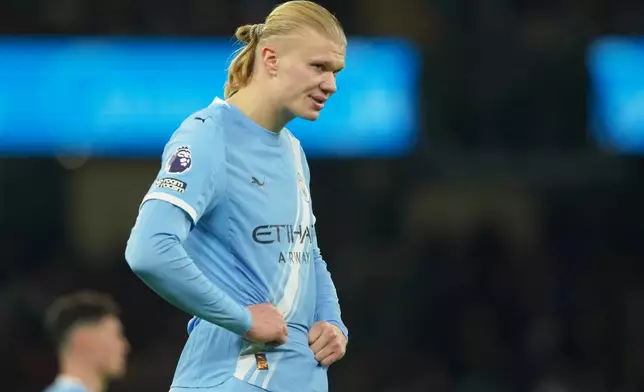 Manchester City's Erling Haaland during the English Premier League soccer match between Manchester City and Leeds United in Manchester, England, Saturday, Nov. 29, 2025. (AP Photo/Ian Hodgson)