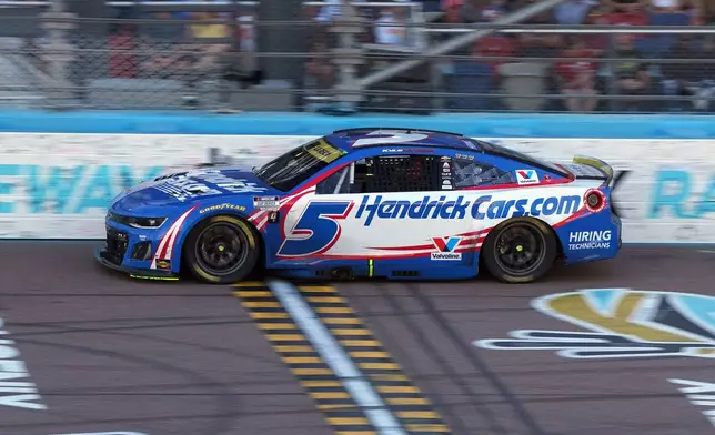Kyle Larson during a NASCAR Cup Series auto race Sunday, Nov. 2, 2025, in Avondale, Ariz. (AP Photo/Rick Scuteri)