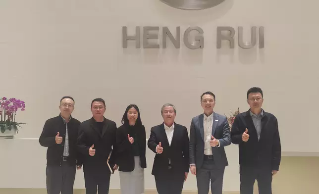 Executive Director of OASES visits Shanghai to foster I&amp;T exchanges and encourage strategic enterprises' expansion in Hong Kong  Source: HKSAR Government Press Releases