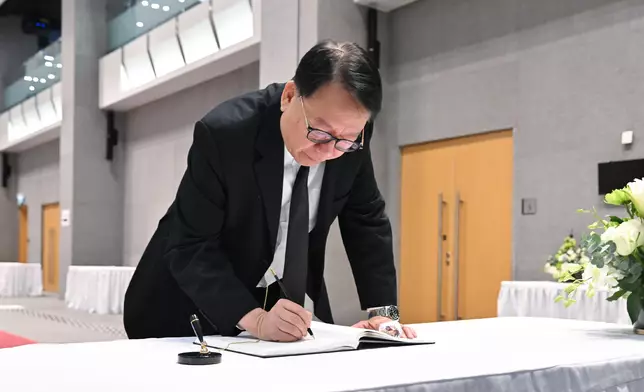 Mourning for victims of fire at Wang Fuk Court in Tai Po (with photos/video) Source: HKSAR Government Press Releases