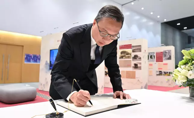 Mourning for victims of fire at Wang Fuk Court in Tai Po (with photos/video) Source: HKSAR Government Press Releases