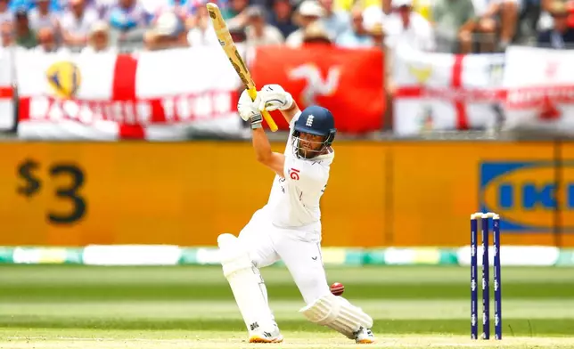 England's Ben Duckett bats on day two of the first Ashes cricket test match between Australia and England in Perth, Saturday, Nov. 22, 2025.(AP Photo/Gary Day)