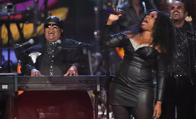 Stevie Wonder, from left Jennifer Hudson and Maxwell perform during the 2025 Rock and Roll Hall of Fame Induction Ceremony on Saturday, Nov. 8, 2025, at L.A. Live in Los Angeles. (AP Photo/Chris Pizzello)