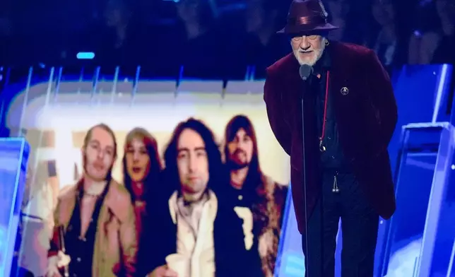 Mick Fleetwood talks about the band Bad Company during the 2025 Rock and Roll Hall of Fame Induction Ceremony on Saturday, Nov. 8, 2025, at L.A. Live in Los Angeles. (AP Photo/Chris Pizzello)