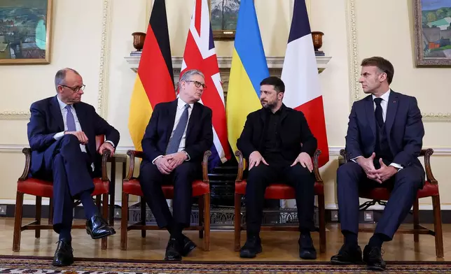 From left, German Chancellor Friedrich Merz, British Prime Minister Keir Starmer, Ukrainian President Volodymyr Zelenskyy and French President Emmanuel Macron meet at 10 Downing Street, in London, Monday, Dec. 8, 2025. (Toby Melville/Pool Photo via AP)