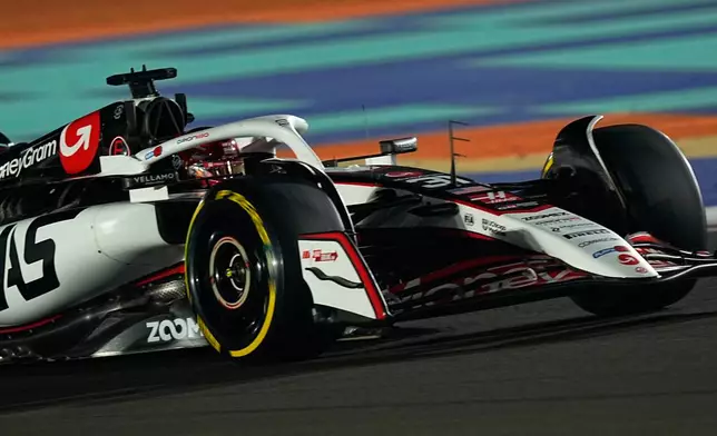 Haas driver Esteban Ocon of France in action during the sprint qualifying for the Formula One Qatar Grand Prix in Friday, Nov. 28, 2025. (AP Photo/Altaf Qadri, Pool)