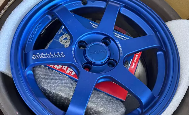 Hong Kong Customs detects smuggling case involving ocean-going vessel with goods worth about $195 million seized  Source: HKSAR Government Press Releases