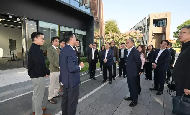 Meeting of Task Force on the Development of the Qianhai Shenzhen-Hong Kong Modern Service Industry Co-operation Zone held in Shenzhen  Source: HKSAR Government Press Releases
