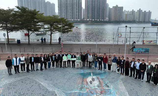 DEP and members from three District Councils conducted site inspection with significant improvement in nearshore water quality affirmed  Source: HKSAR Government Press Releases