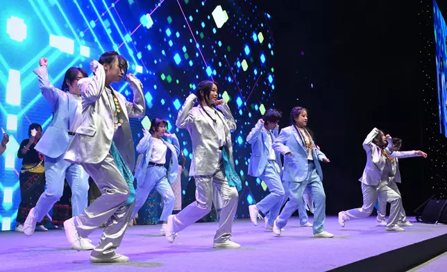 Government, business sector and community partner with mentees to nurture dreams in third graduation ceremony of Strive and Rise Programme (with photo/video) Source: HKSAR Government Press Releases