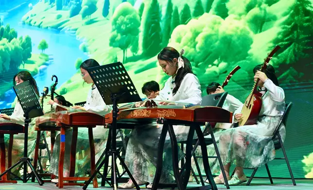 Government, business sector and community partner with mentees to nurture dreams in third graduation ceremony of Strive and Rise Programme (with photo/video) Source: HKSAR Government Press Releases