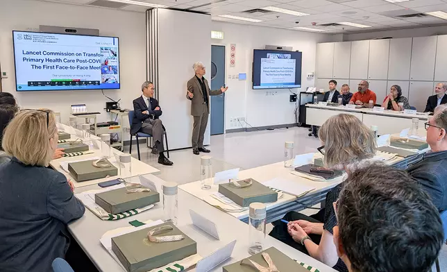 Professor William Wong Chi-wai of HKUMed extended a warm welcome to the Lancet Commissioner during the meeting, emphasising the importance of collaborative efforts in advancing primary health care development.