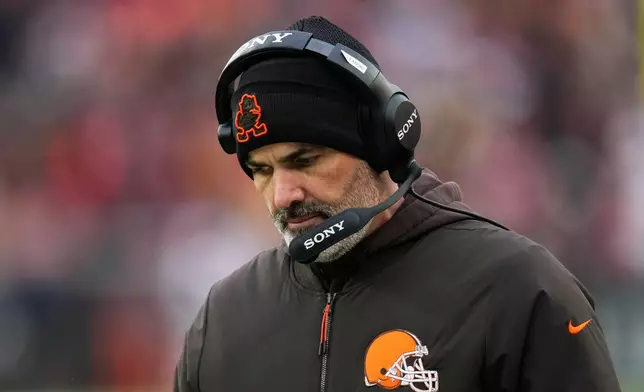 Cleveland Browns head coach Kevin Stefanski walks along the sideline during the second half of an NFL football game against the San Francisco 49ers, Sunday, Nov. 30, 2025, in Cleveland. (AP Photo/Sue Ogrocki)