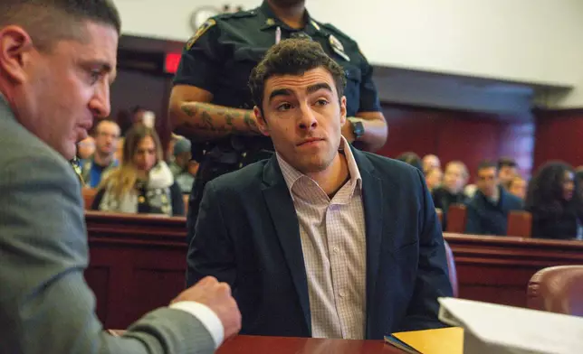 Luigi Mangione appears in Manhattan Criminal Court for an evidence hearing, Tuesday, Dec. 2, 2025, in New York. (Steven Hirsch/New York Post via AP, Pool)