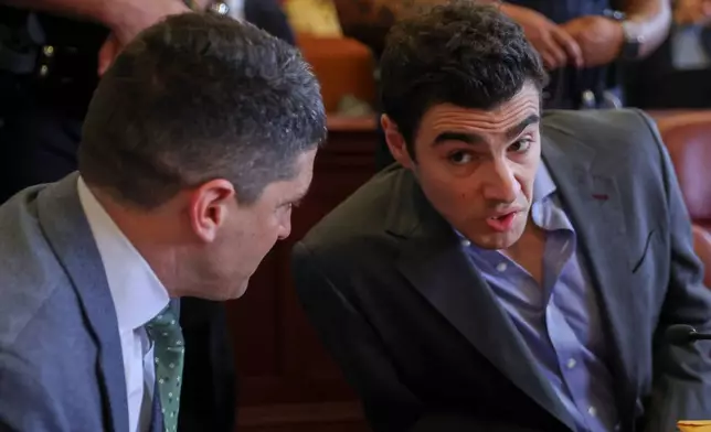 Luigi Mangione appears in Manhattan Criminal Court, Monday, Dec. 8, 2025, in New York. (Sarah Yenesel/Pool Photo via AP)