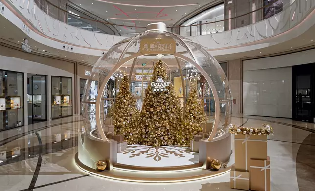 This exclusive experience is available to guests presenting shopping or dining receipts of MOP500 or more, a ticket to a Galaxy Arena, G Box or Broadway Theatre show, or a key card with key card holder from any of Galaxy Macau’s nine luxury hotels.