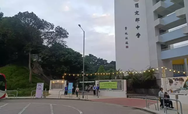 A new polling station in Tai Po: Law Ting Pong Secondary School, Photo by Bastille Post