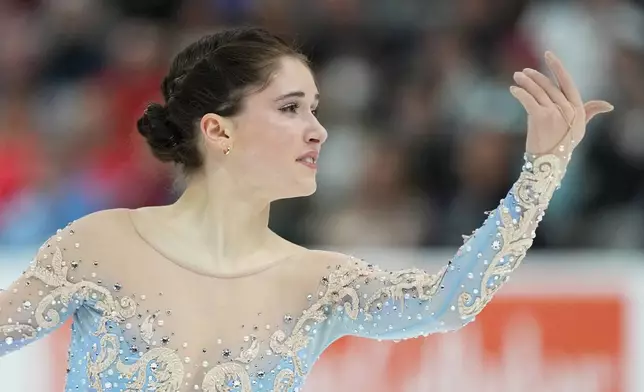 Isabeau Levito competes during the women's free skating competition at the U.S. Figure Skating Championships, Friday, Jan. 9, 2026, in St. Louis. (AP Photo/Stephanie Scarbrough)