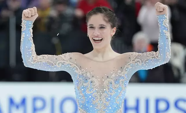 Isabeau Levito competes during the women's free skating competition at the U.S. Figure Skating Championships, Friday, Jan. 9, 2026, in St. Louis. (AP Photo/Stephanie Scarbrough)