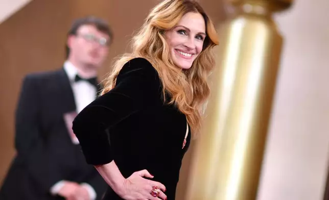 Julia Roberts arrives at the 83rd Golden Globes on Sunday, Jan. 11, 2026, at the Beverly Hilton in Beverly Hills, Calif. (Photo by Richard Shotwell/Invision/AP)