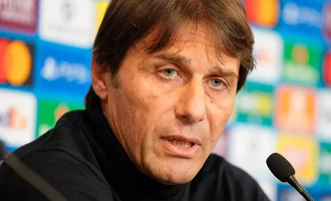 Napoli coach Antonio Conte attends a press conference in Parken, Copenhagen, Monday, Jan. 19, 2026. (Liselotte Sabroe/Ritzau Scanpix via AP)
