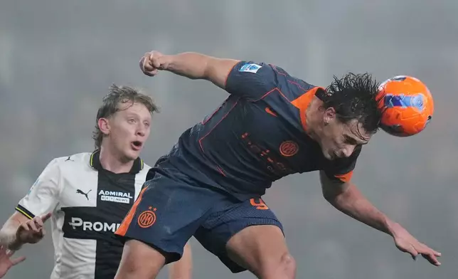 Inter Milan's Francesco Pio Esposito in action during the Italian Serie A soccer match between Parma and Inter in Parma, Italy, Wednesday, Jan. 7, 2026. (Spada/LaPresse via AP)