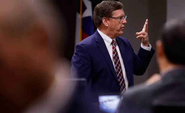 Special prosecutor Bill Turner delivers a closing statement to the jury on the 11th day of the trial for former Uvalde school district police officer Adrian Gonzales at the Nueces County Courthouse on Wednesday, Jan. 21, 2026, in Corpus Christi, Texas. (Sam Owens /The San Antonio Express-News via AP, Pool)