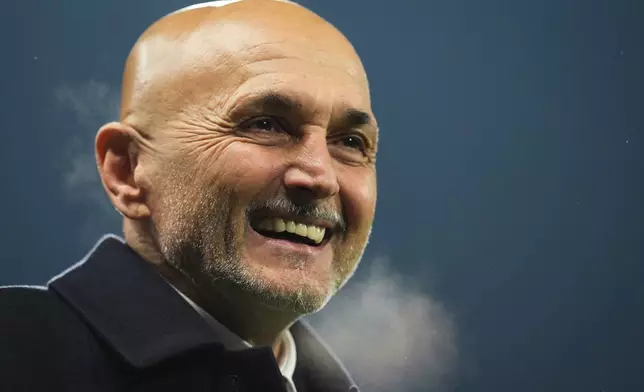 Juventus' head coach Luciano Spalletti smiles ahead of the Serie A soccer match between Sassuolo and Juventus, in Reggio Emilia, Italy, Tuesday, Jan. 6, 2026. (Massimo Paolone/LaPresse via AP)