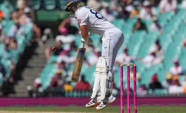 England's Jacob Bethell bats during play on the last day of the fifth and final Ashes cricket test between England and Australia in Sydney, Thursday, Jan. 8, 2026. (AP Photo/Mark Baker)