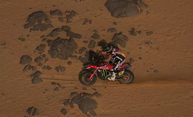 Rider Skyler Howes competes during the eleventh stage of the Dakar Rally between Bisha and Al Henakiyah, Saudi Arabia, Thursday, Jan.15, 2026. (AP Photo/Thibault Camus)