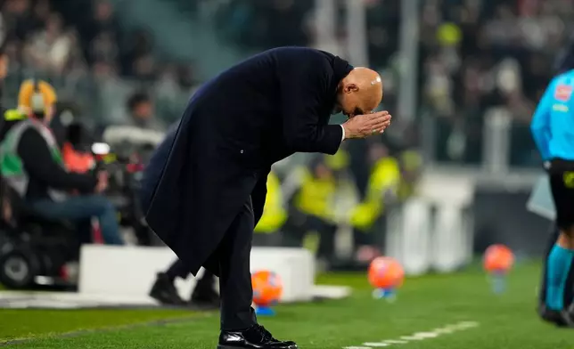 Juventus' head coach Luciano Spalletti during the Serie A soccer match between Juventus and Lecce in Turin, Italy, Saturday Jan. 3, 2026. (Fabio Ferrari/LaPresse via AP)
