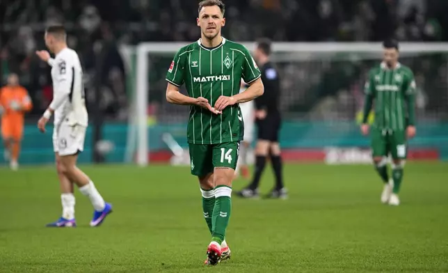 Bremen's Senne Lynen celebrates after scoring during the German Bundesliga soccer match between Werder Bremen and TSG Hoffenheim 1899 in Bremen, Germany, Tuesday, Jan. 27, 2026. (Carmen Jaspersen/dpa via AP)