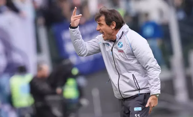 Napoli's head coach Antonio Conte during the Italian Serie A soccer match between SS Lazio and SSC Napoli in Rome, Sunday, Jan. 4, 2026. (Alfredo Falcone/LaPresse via AP)